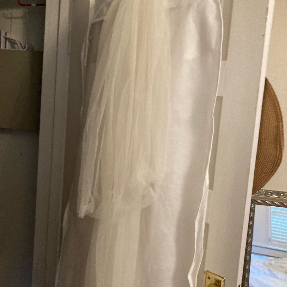 Stella McCartney wedding dress - Picture 13 of 15